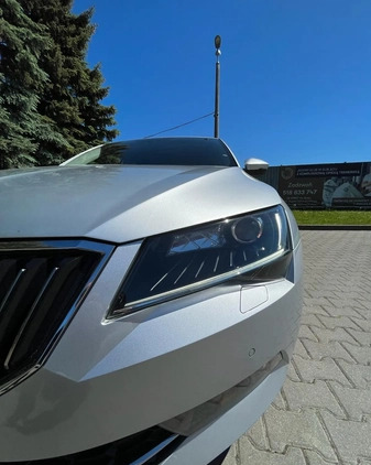 Skoda Superb cena 82900 przebieg: 125000, rok produkcji 2019 z Elbląg małe 436